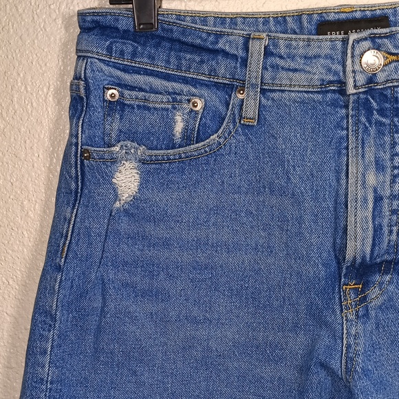 Free Assembly Denim Shorts - Picture 2 of 5